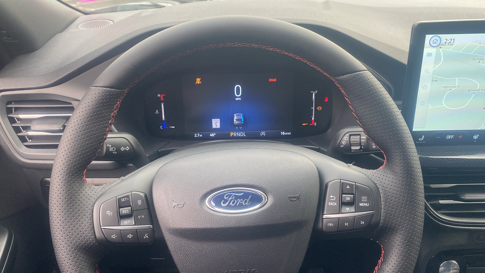 2025 Ford Escape ST-Line 10