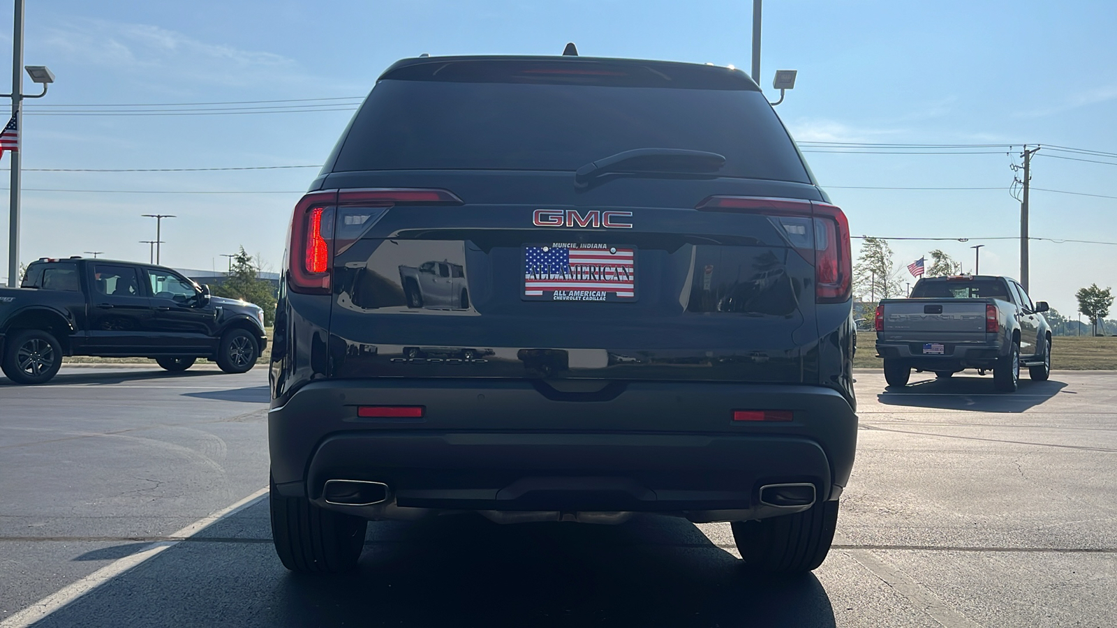 2023 GMC Acadia SLE 4