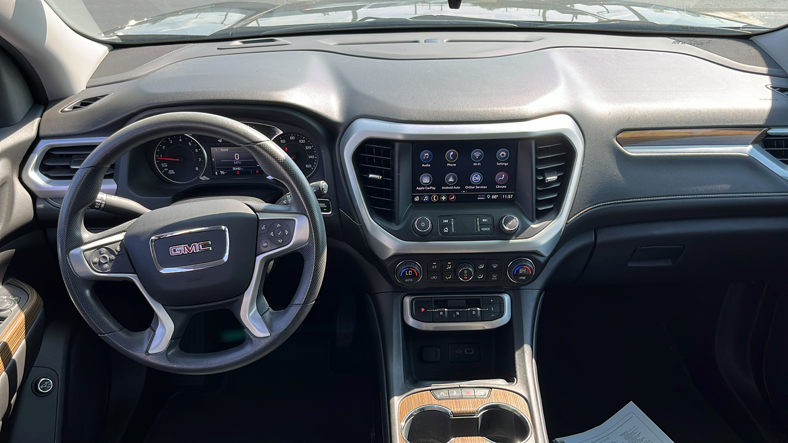 2023 GMC Acadia SLE 32