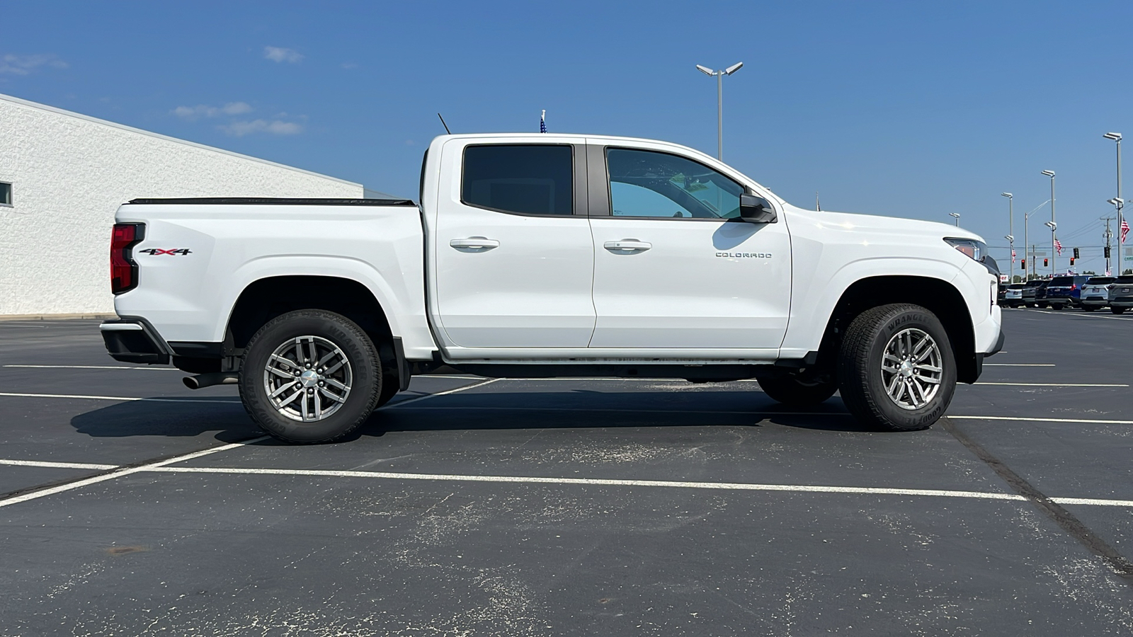 2023 Chevrolet Colorado LT 2