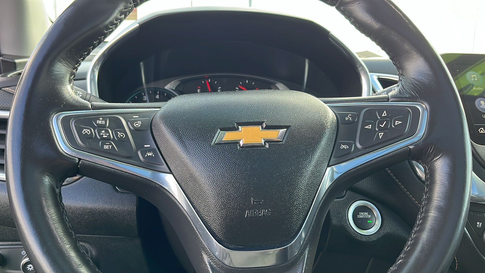 2019 Chevrolet Equinox Premier 33