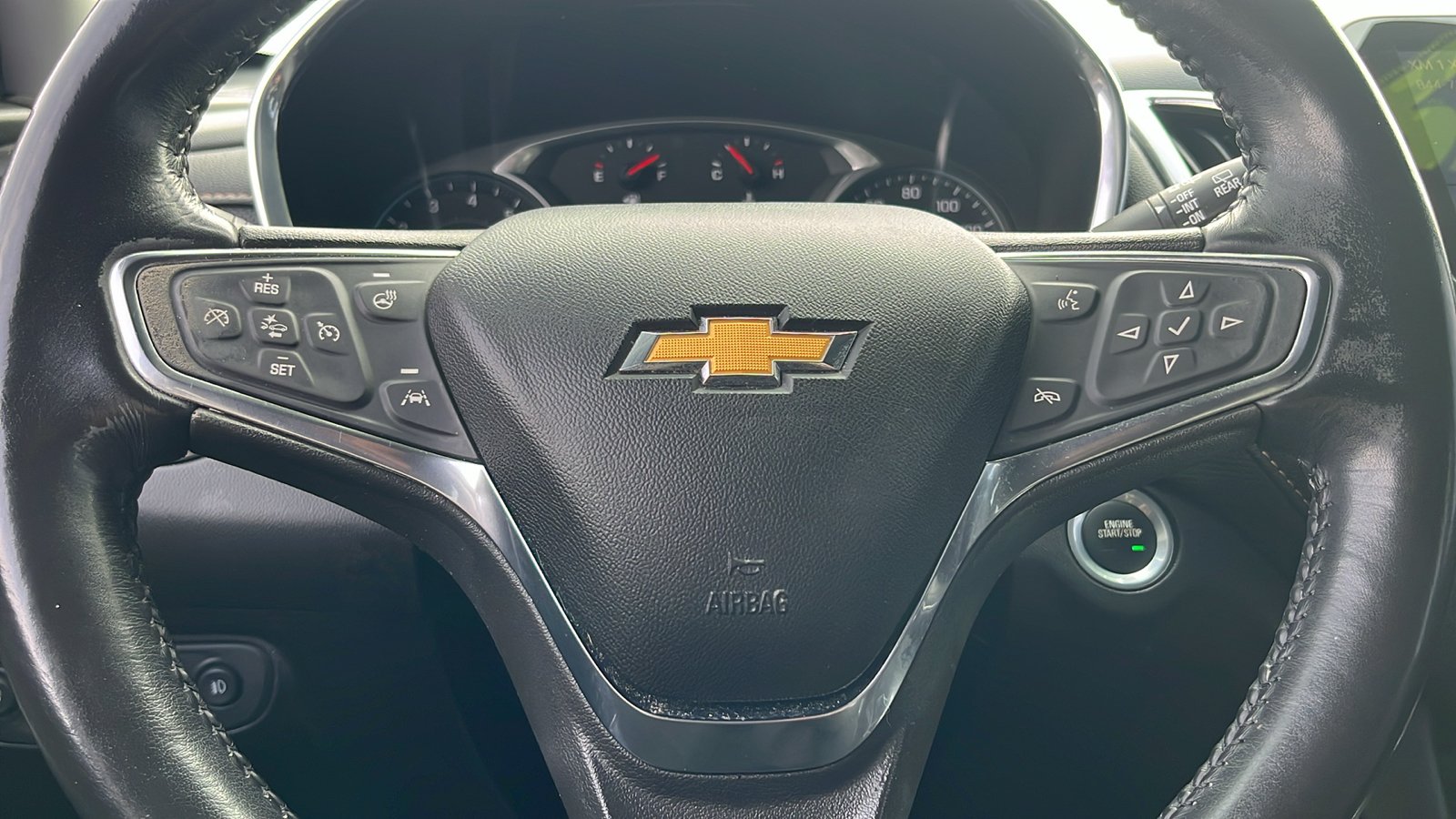 2019 Chevrolet Equinox Premier 32