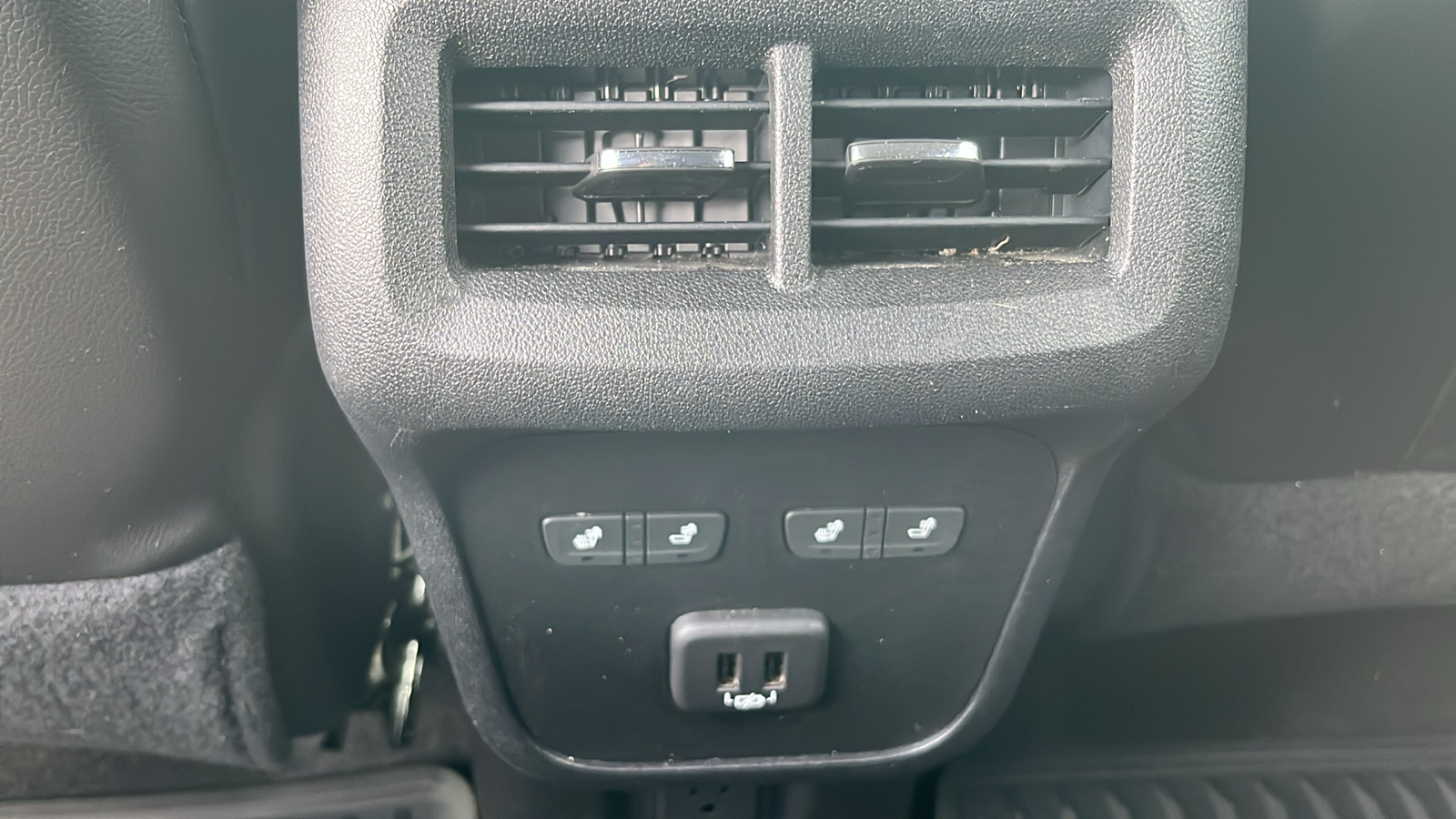 2019 Chevrolet Equinox Premier 34