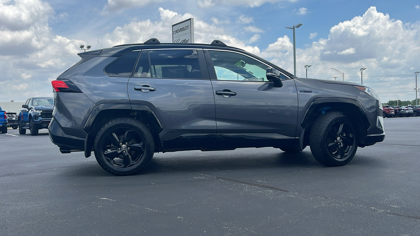 2021 Toyota RAV4 Hybrid XSE 2