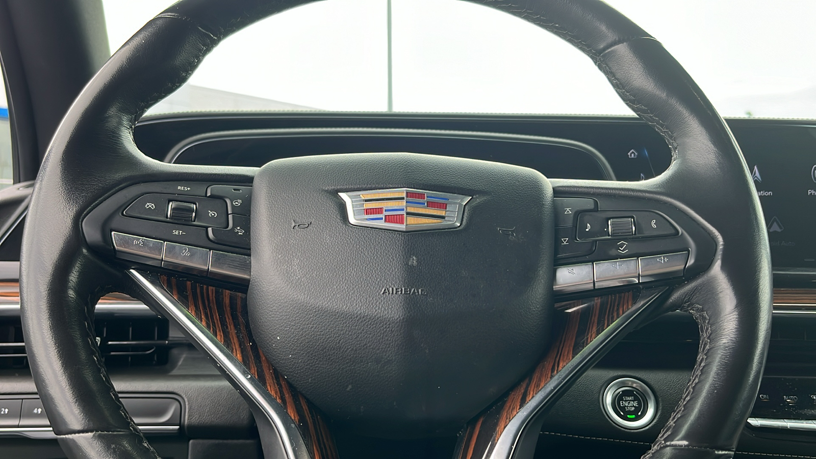 2022 Cadillac Escalade Luxury 32