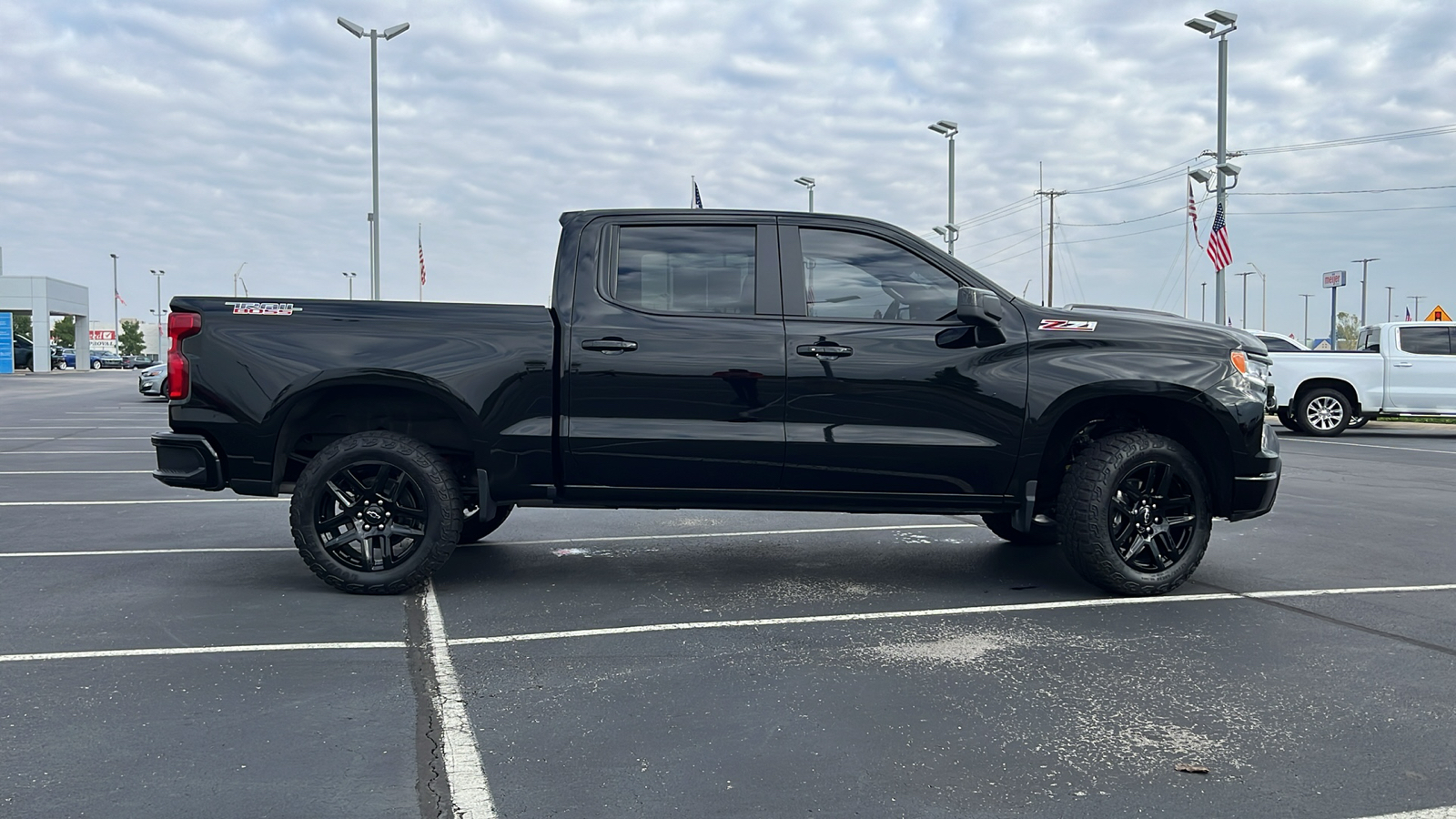 2023 Chevrolet Silverado 1500 LT Trail Boss 2