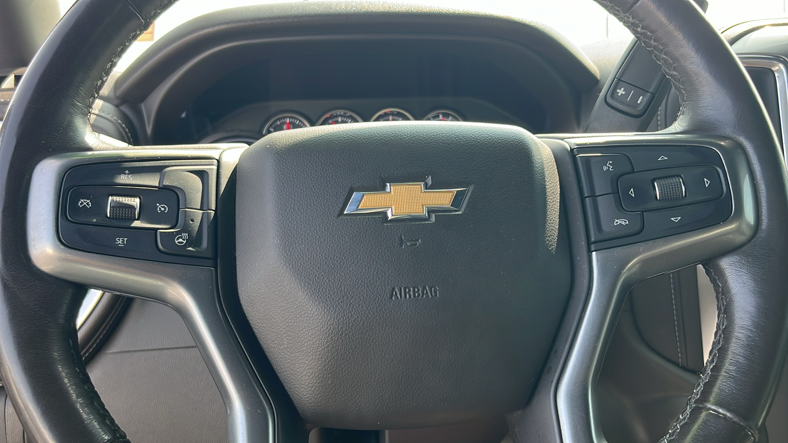 2021 Chevrolet Silverado 1500 LTZ 33