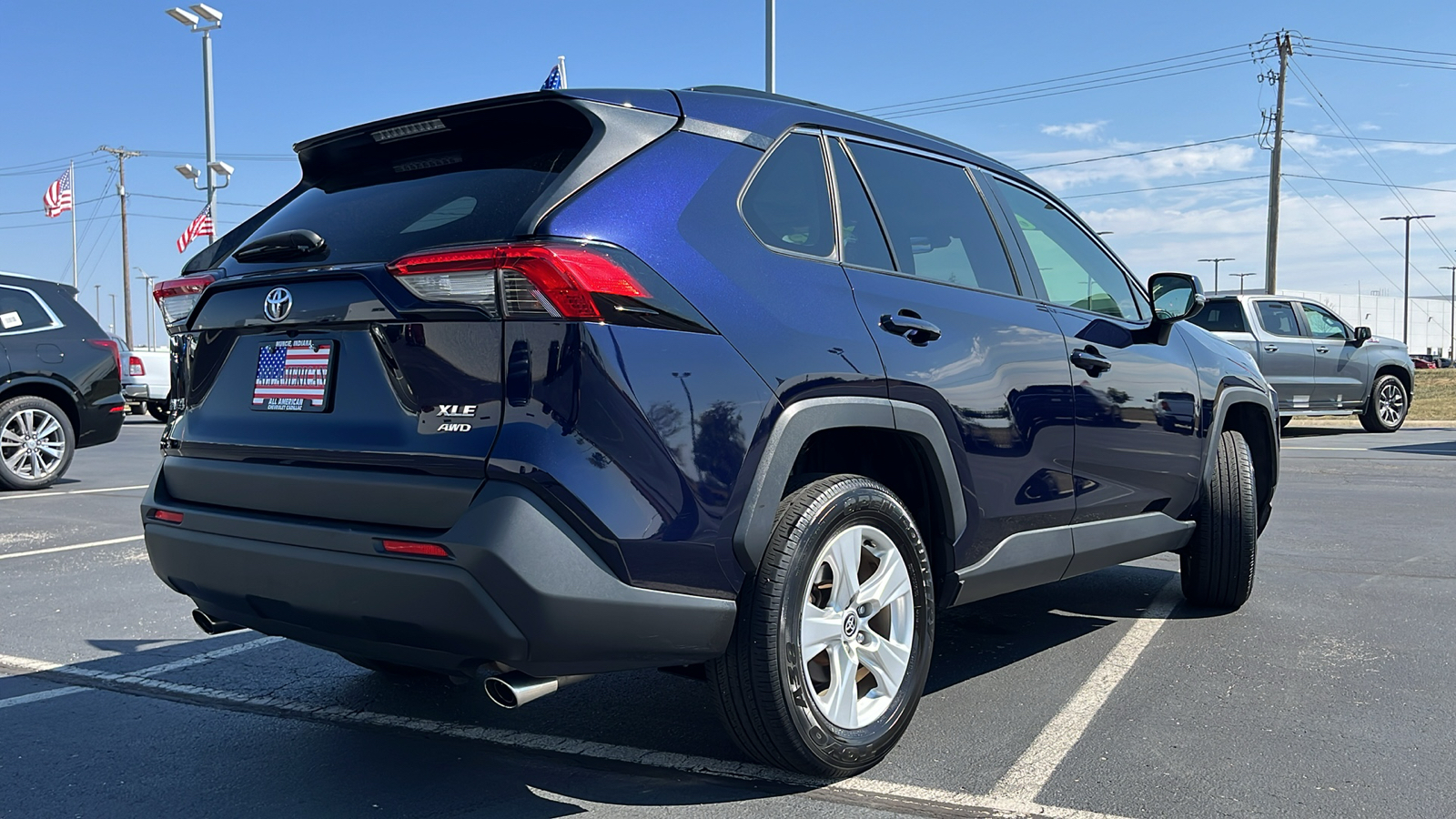 2021 Toyota RAV4 XLE 3