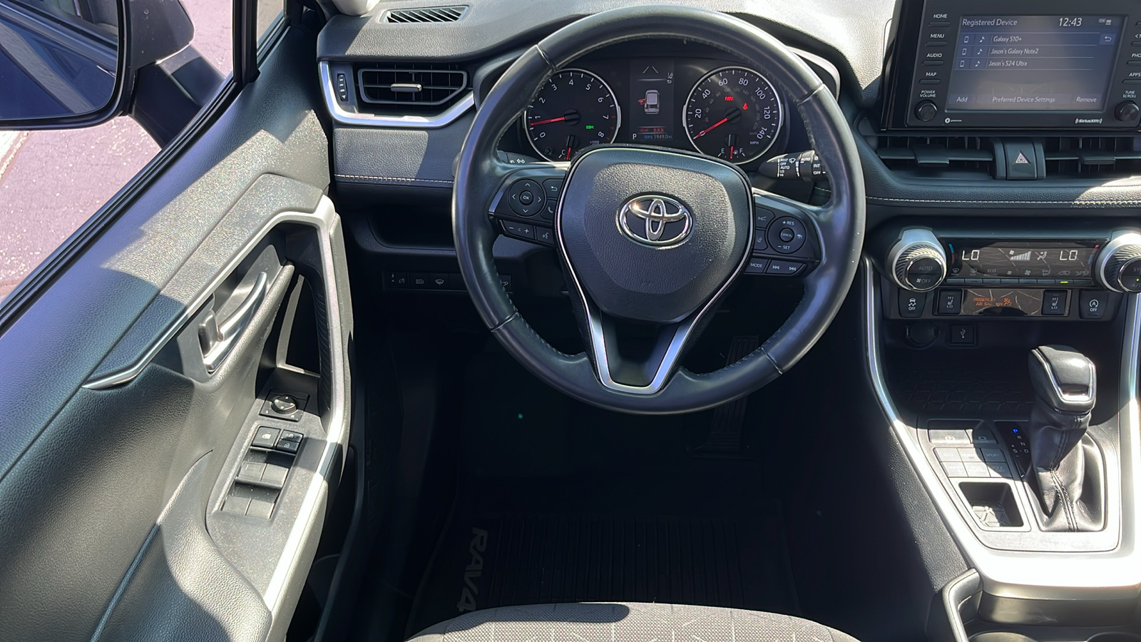 2021 Toyota RAV4 XLE 34