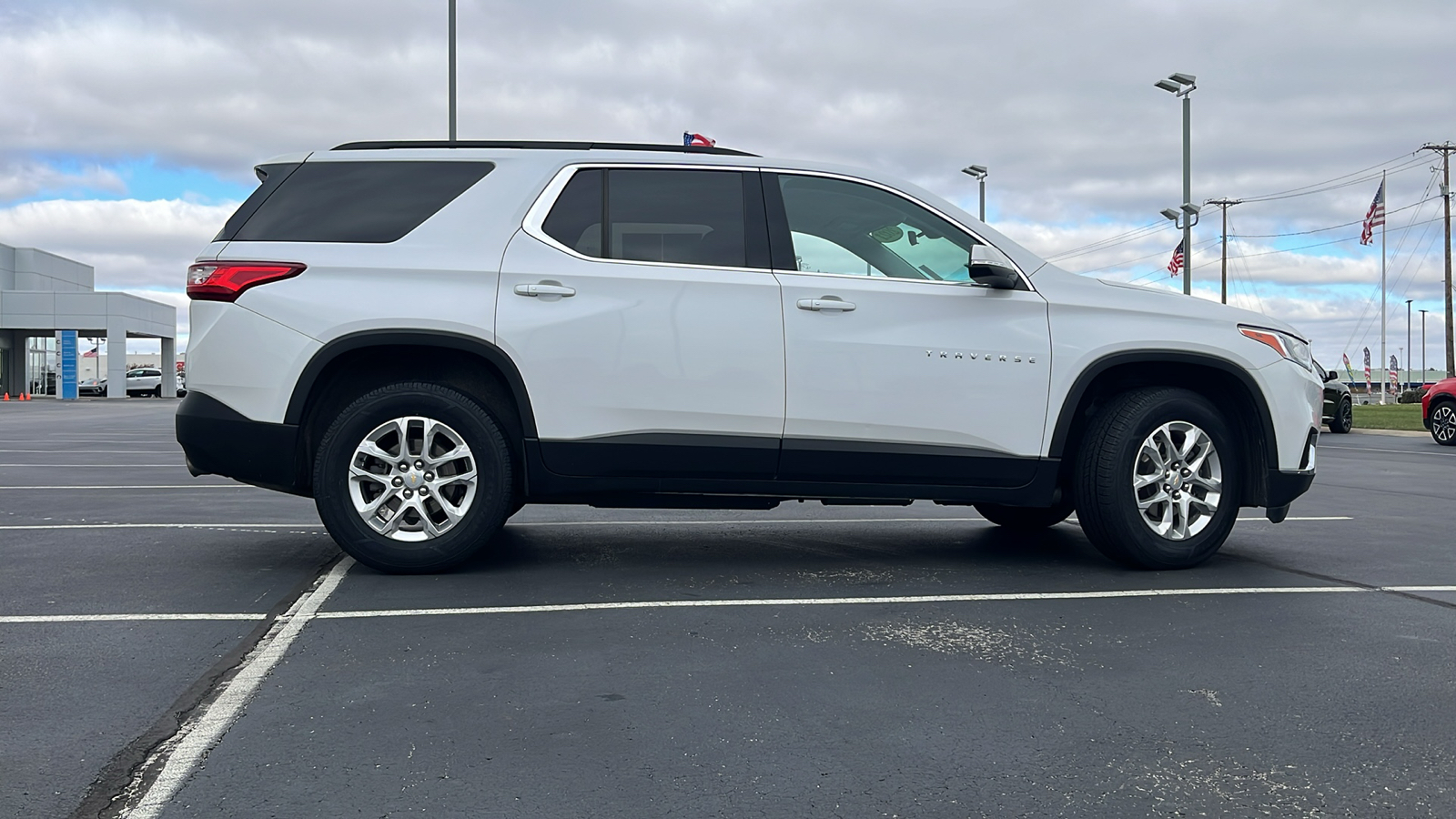 2021 Chevrolet Traverse LT 2