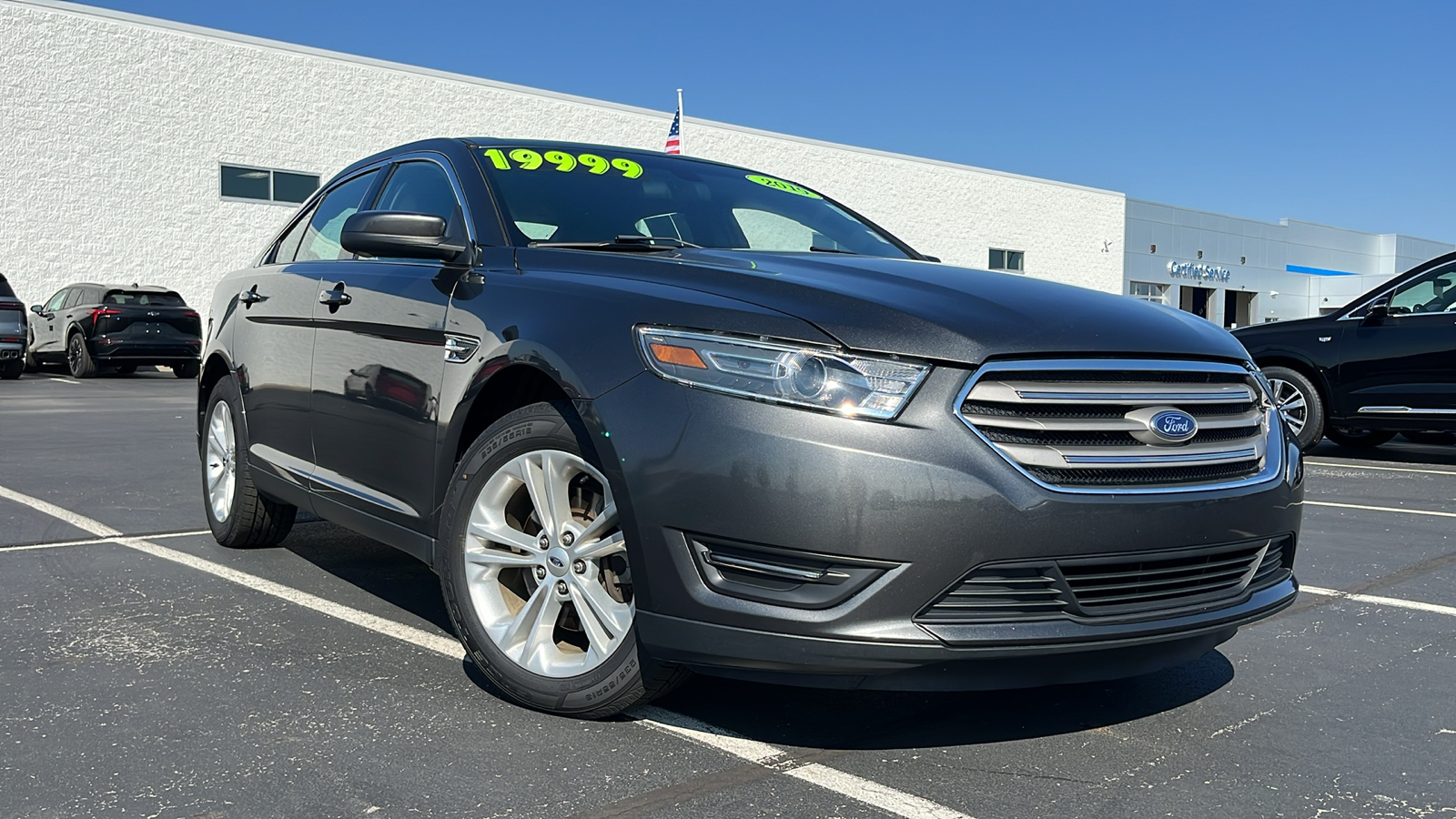 2019 Ford Taurus SEL 1