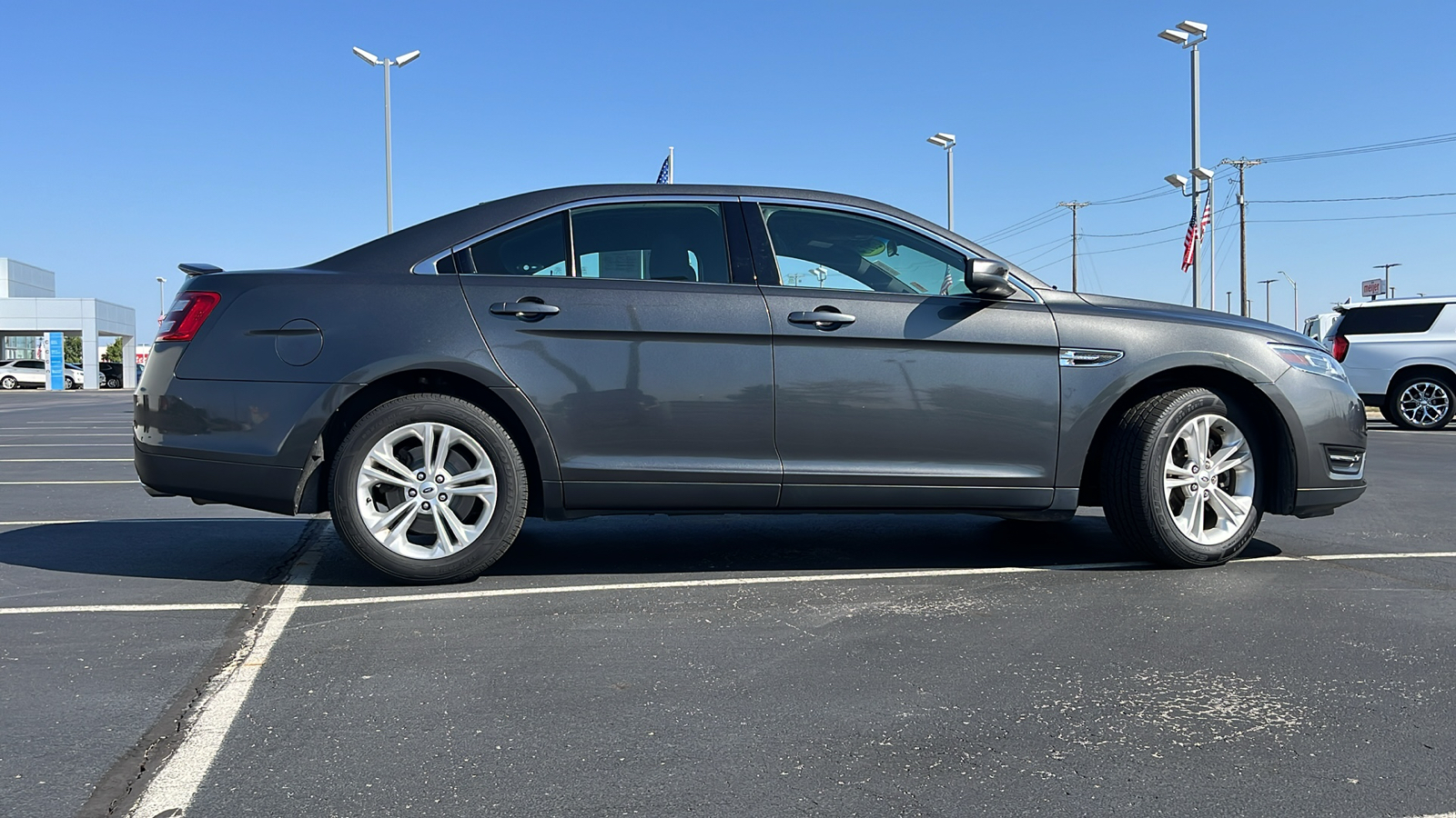 2019 Ford Taurus SEL 2