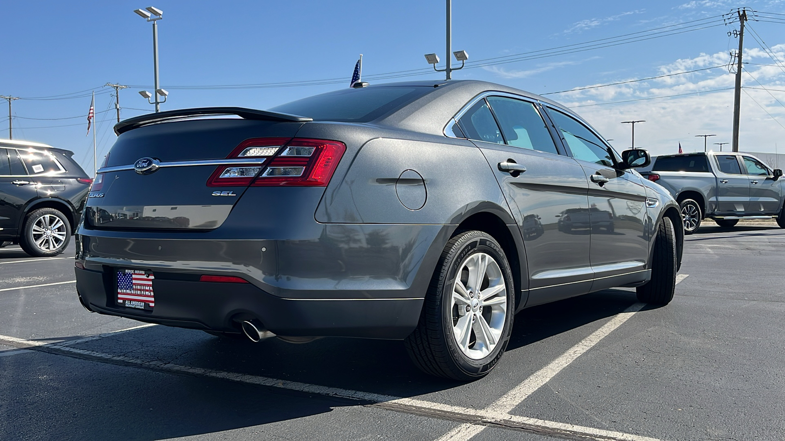 2019 Ford Taurus SEL 3