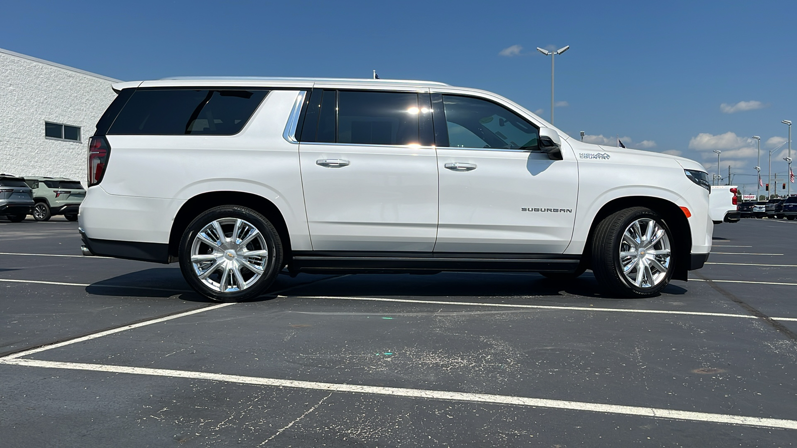 2021 Chevrolet Suburban High Country 2