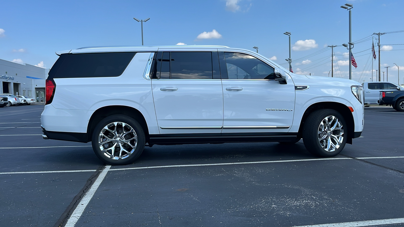 2021 GMC Yukon XL Denali 2