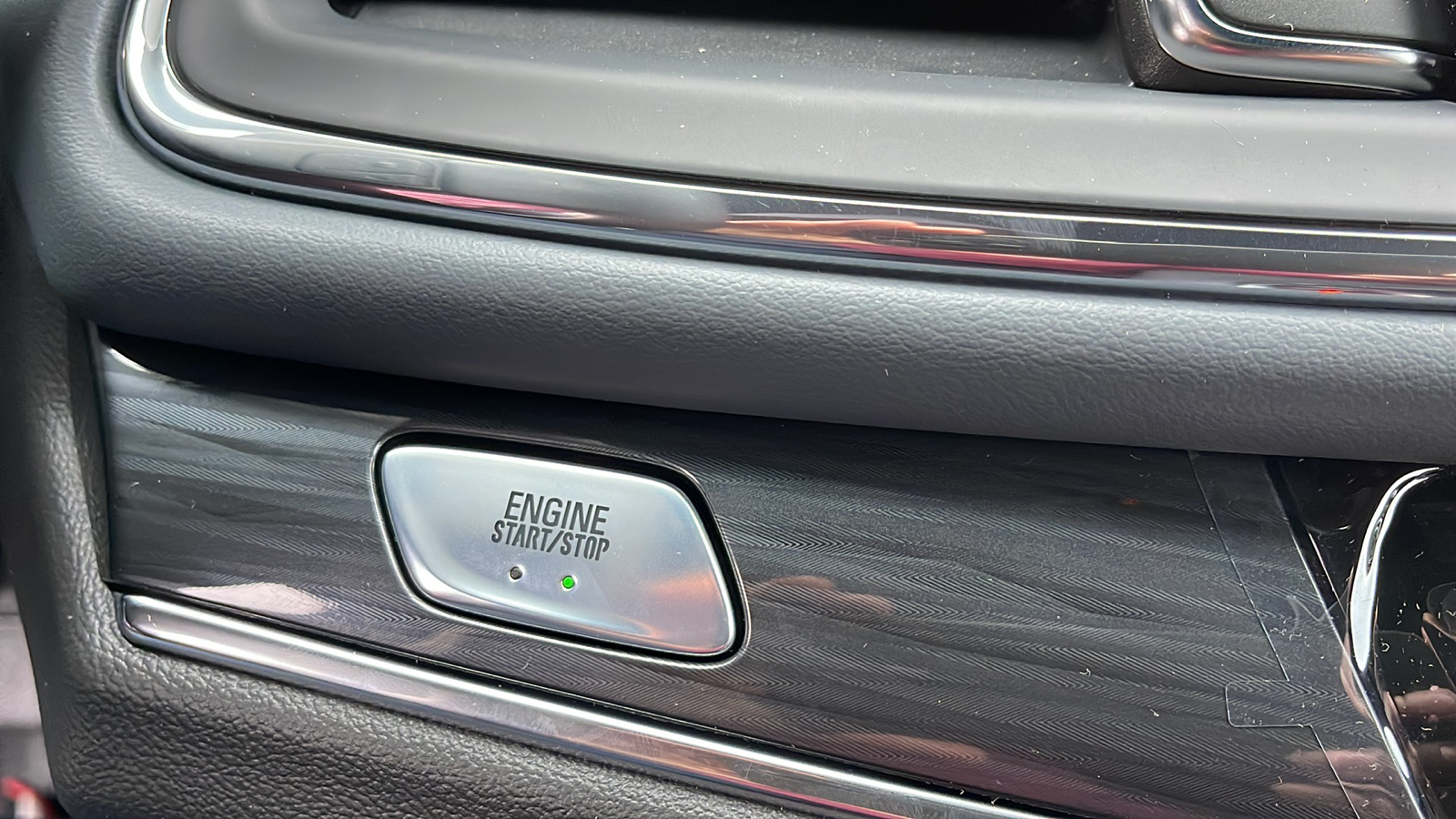 2024 Buick Enclave Essence 26