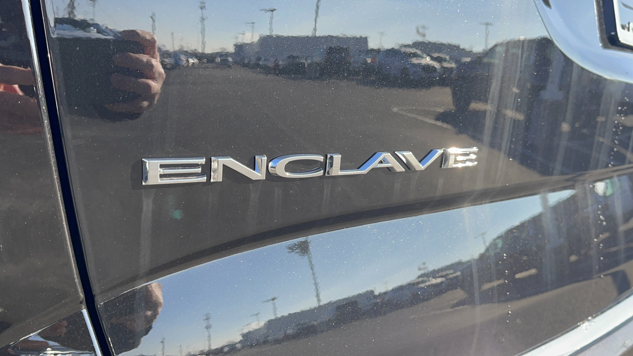 2024 Buick Enclave Essence 8