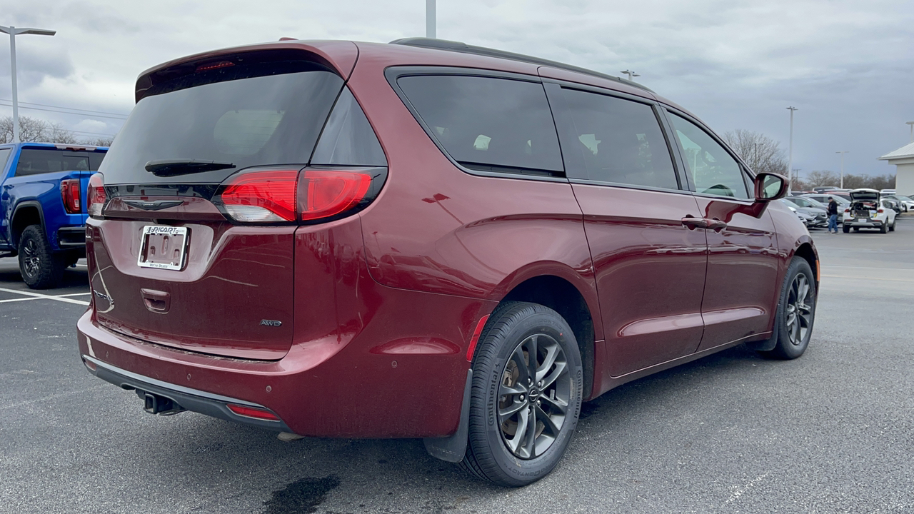 2020 Chrysler Pacifica Launch Edition 5