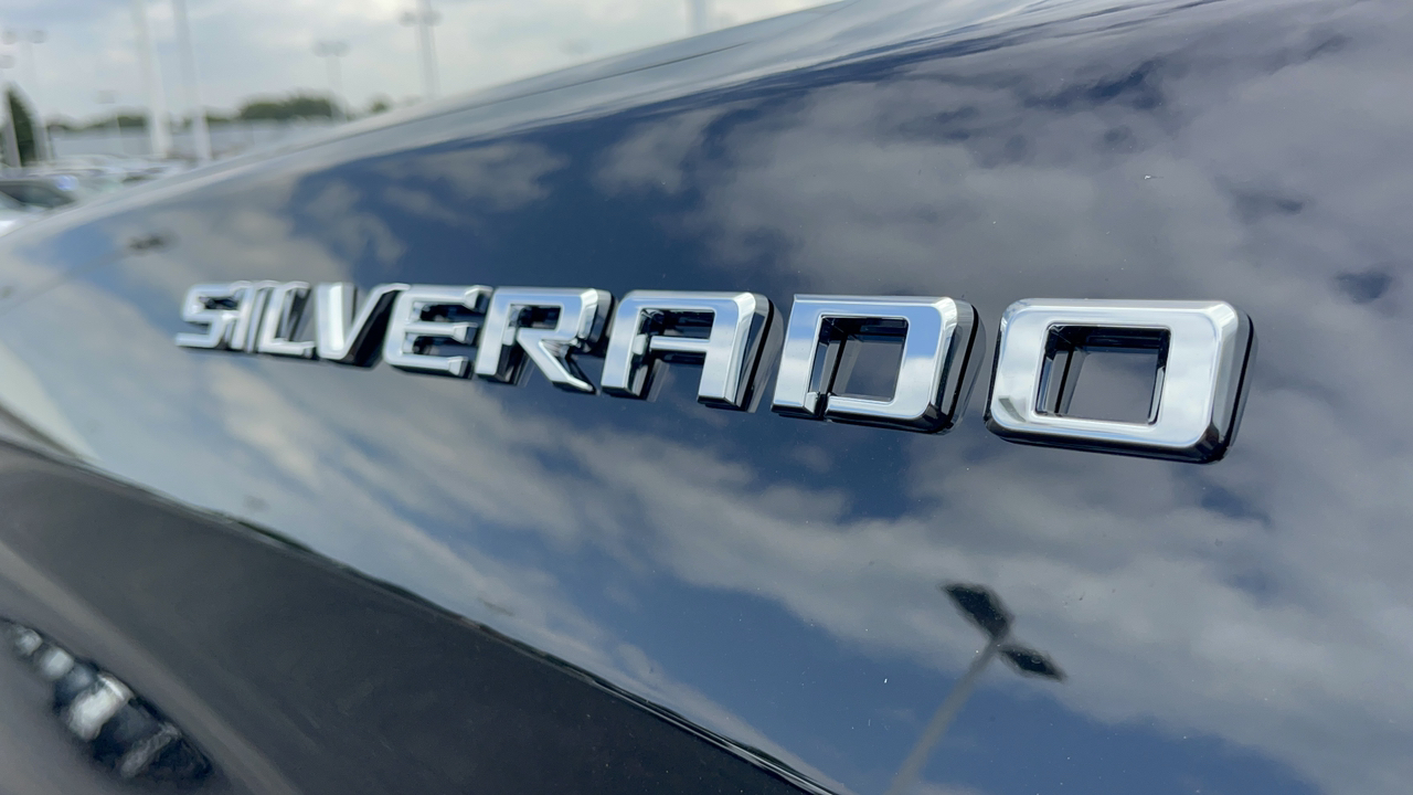 2024 Chevrolet Silverado 1500 LT 32