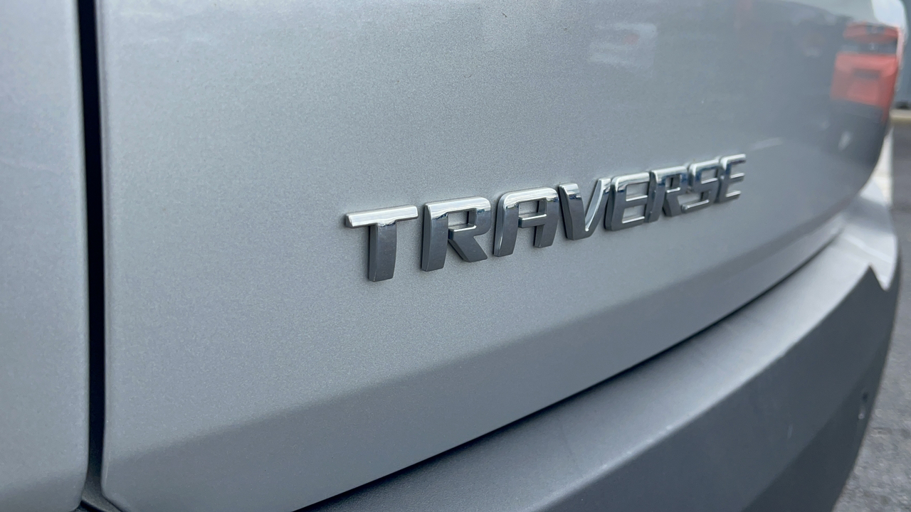 2021 Chevrolet Traverse LT 8