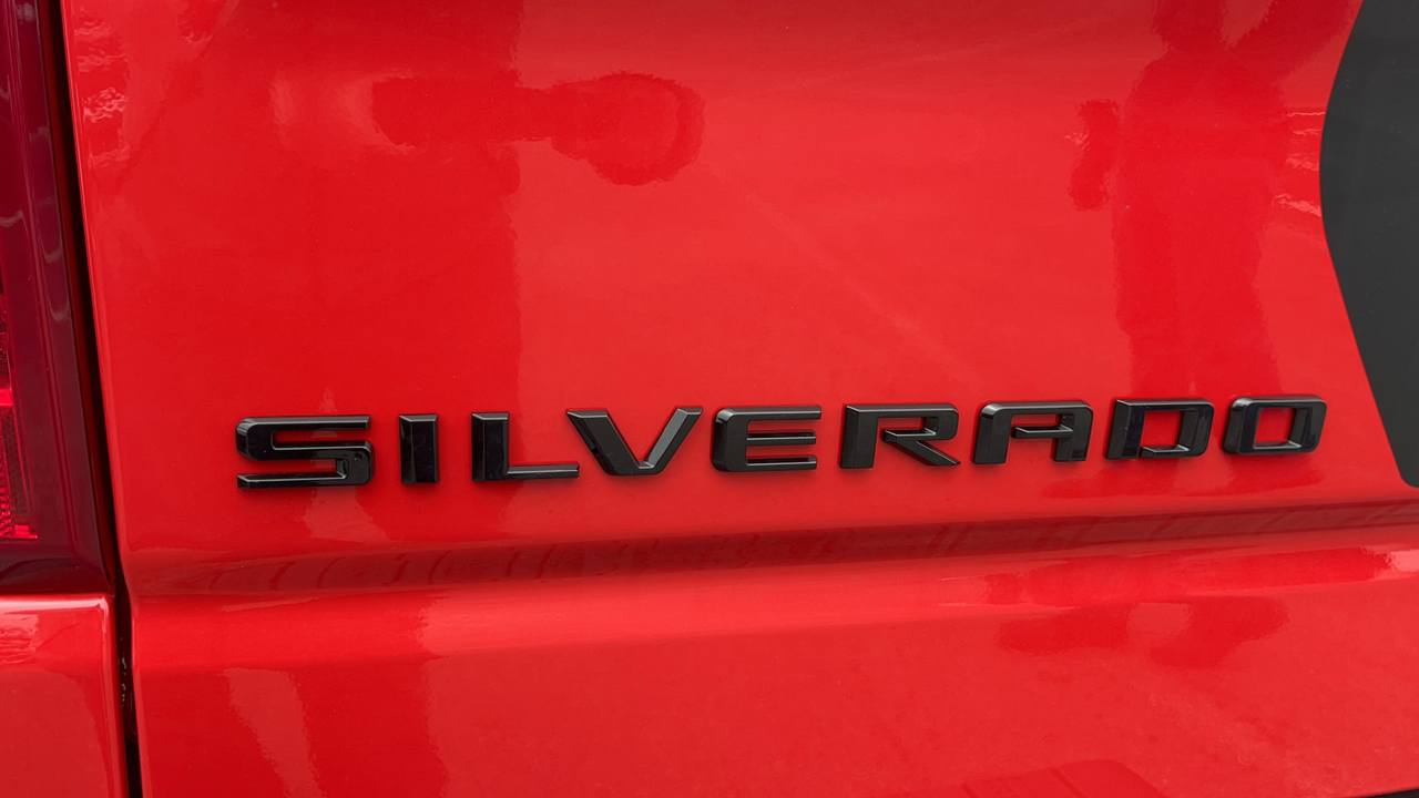 2024 Chevrolet Silverado 1500 Custom 13