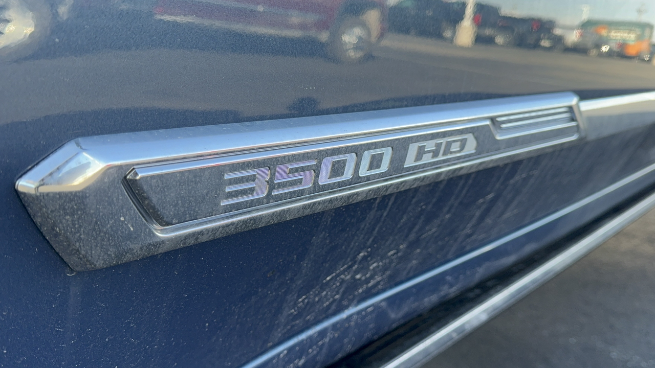 2024 Chevrolet Silverado 3500HD High Country 33