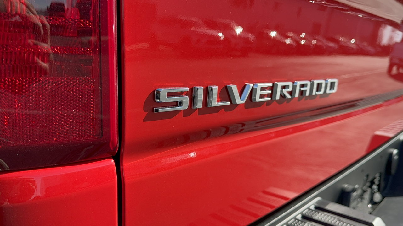 2024 Chevrolet Silverado 1500 LT 7