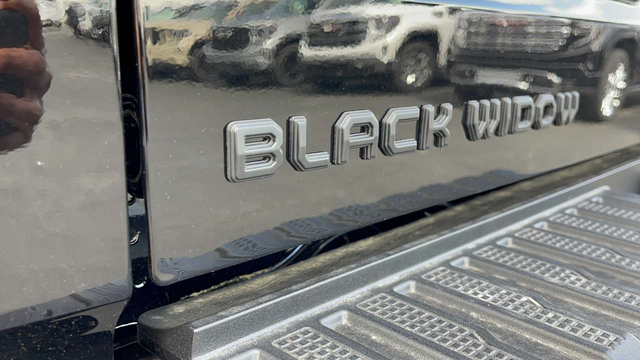 2023 GMC Sierra 1500 Black Widow 9