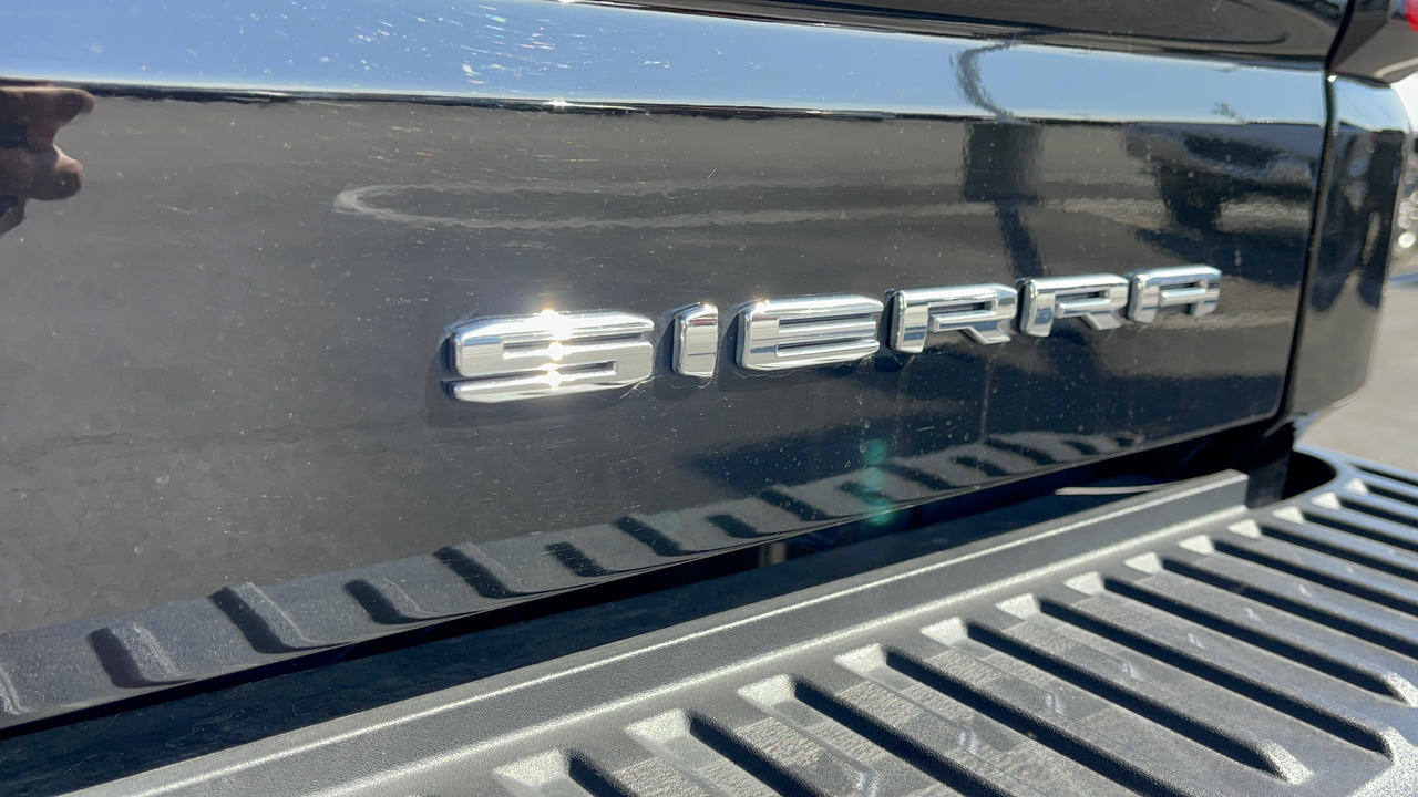 2023 GMC Sierra 1500 Denali Ultimate 10