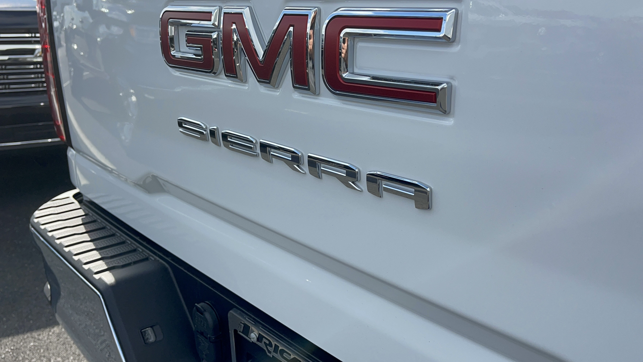 2024 GMC Sierra 2500HD Pro 9