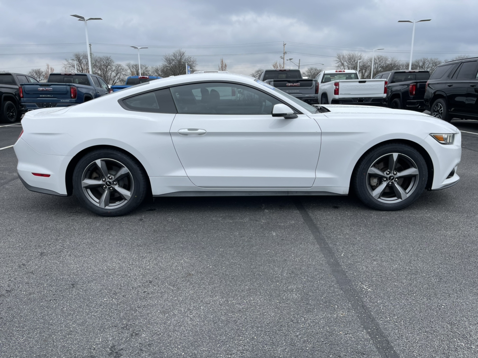 2016 Ford Mustang EcoBoost Premium 9