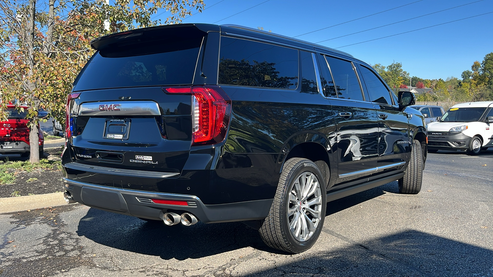 2022 GMC Yukon XL Denali 3