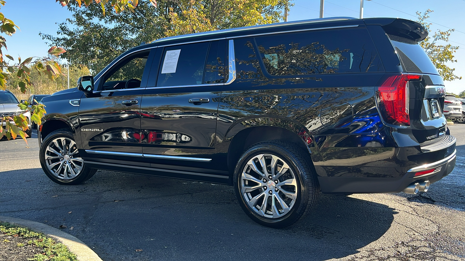 2022 GMC Yukon XL Denali 6