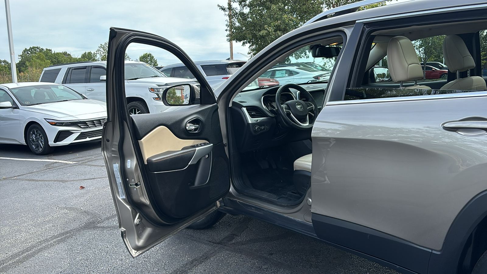 2018 Jeep Cherokee Limited 11