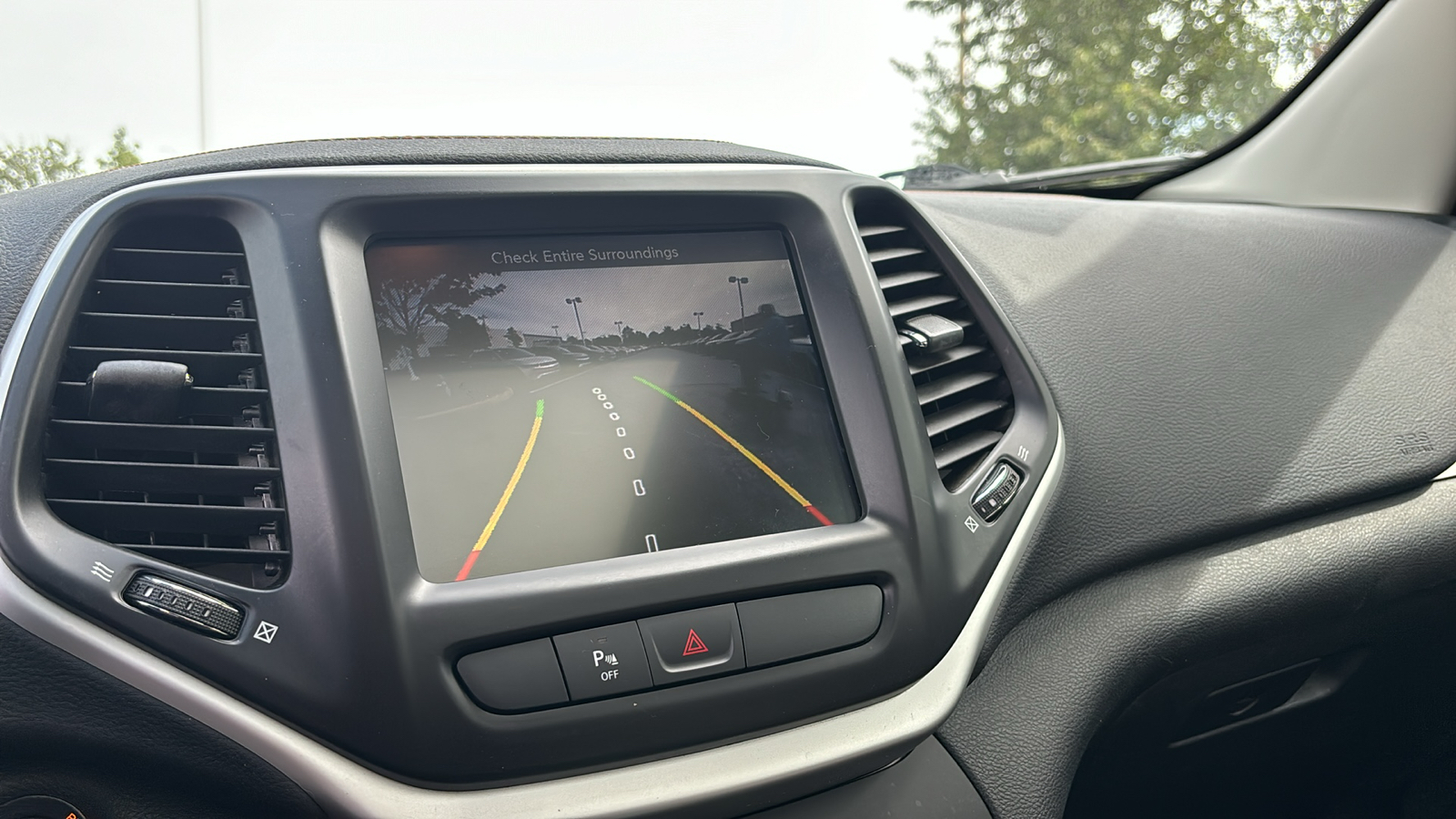 2018 Jeep Cherokee Limited 24