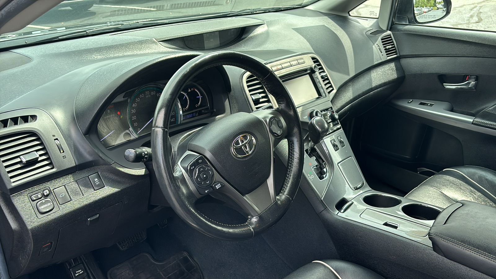 2014 Toyota Venza XLE 26