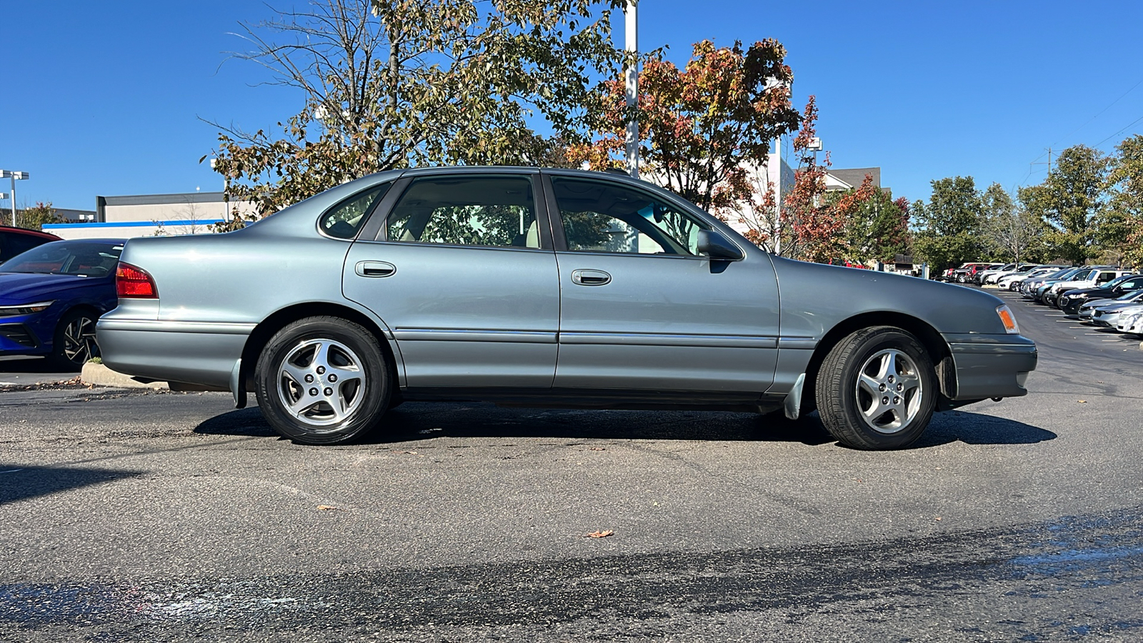 1998 Toyota Avalon XLS 2