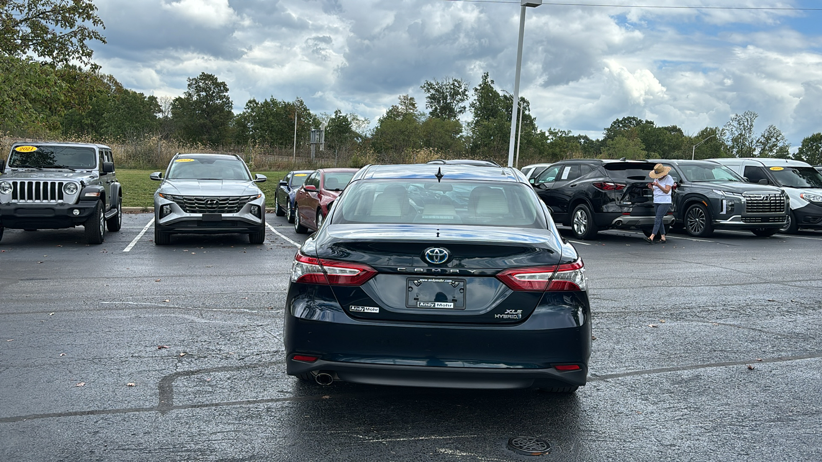 2020 Toyota Camry Hybrid XLE 6