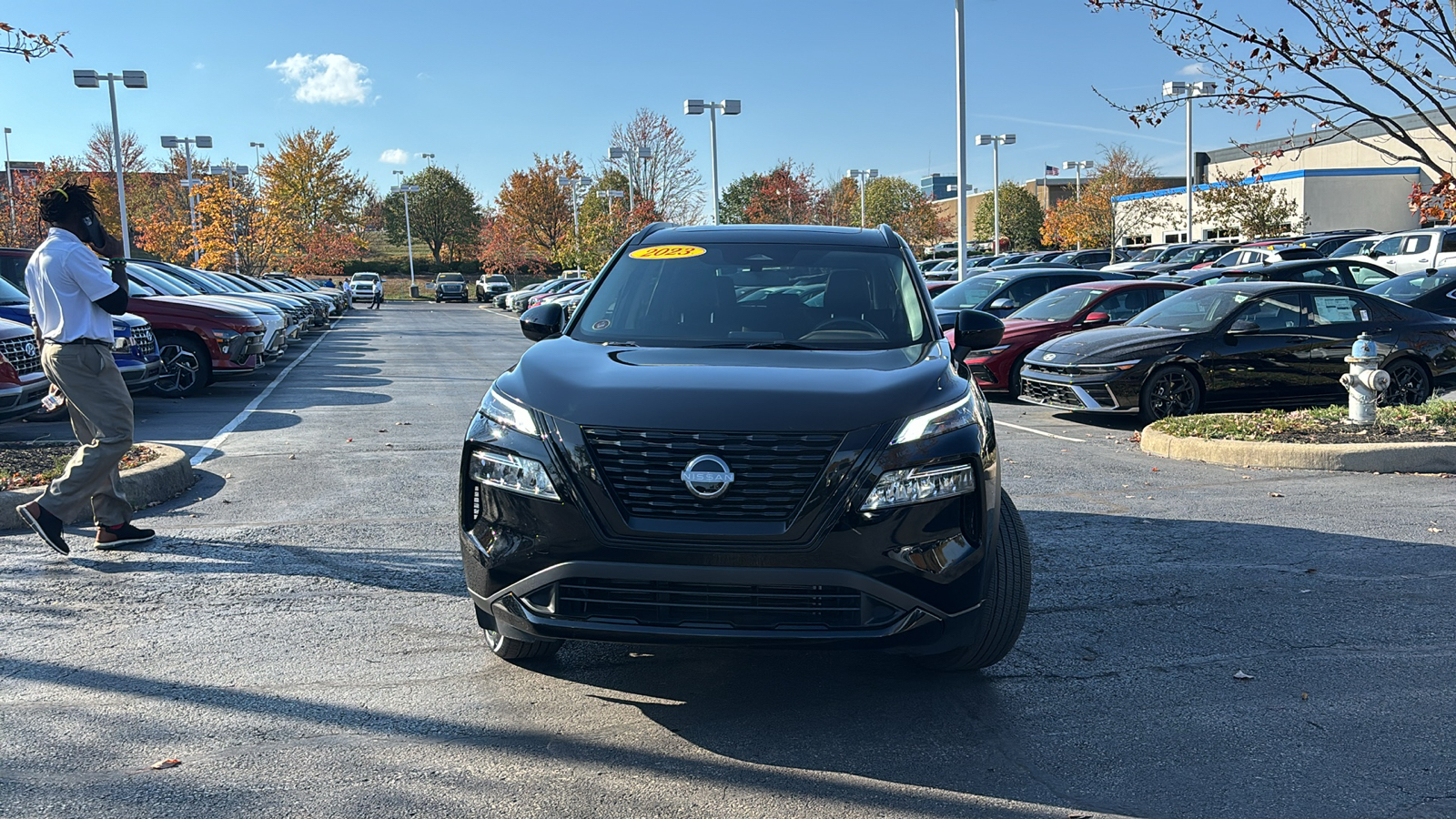 2023 Nissan Rogue SV 2