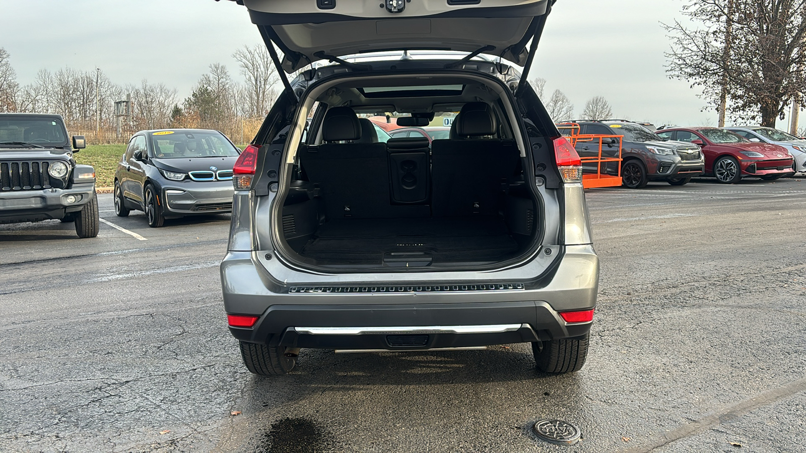 2018 Nissan Rogue SL 36