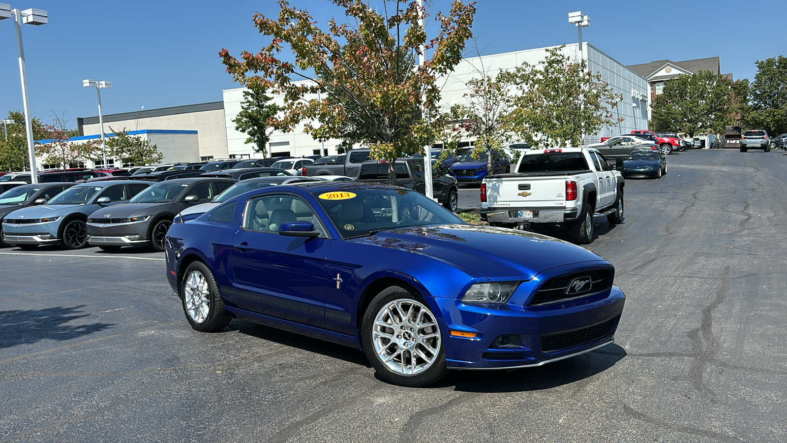 2013 Ford Mustang V6 Premium 1