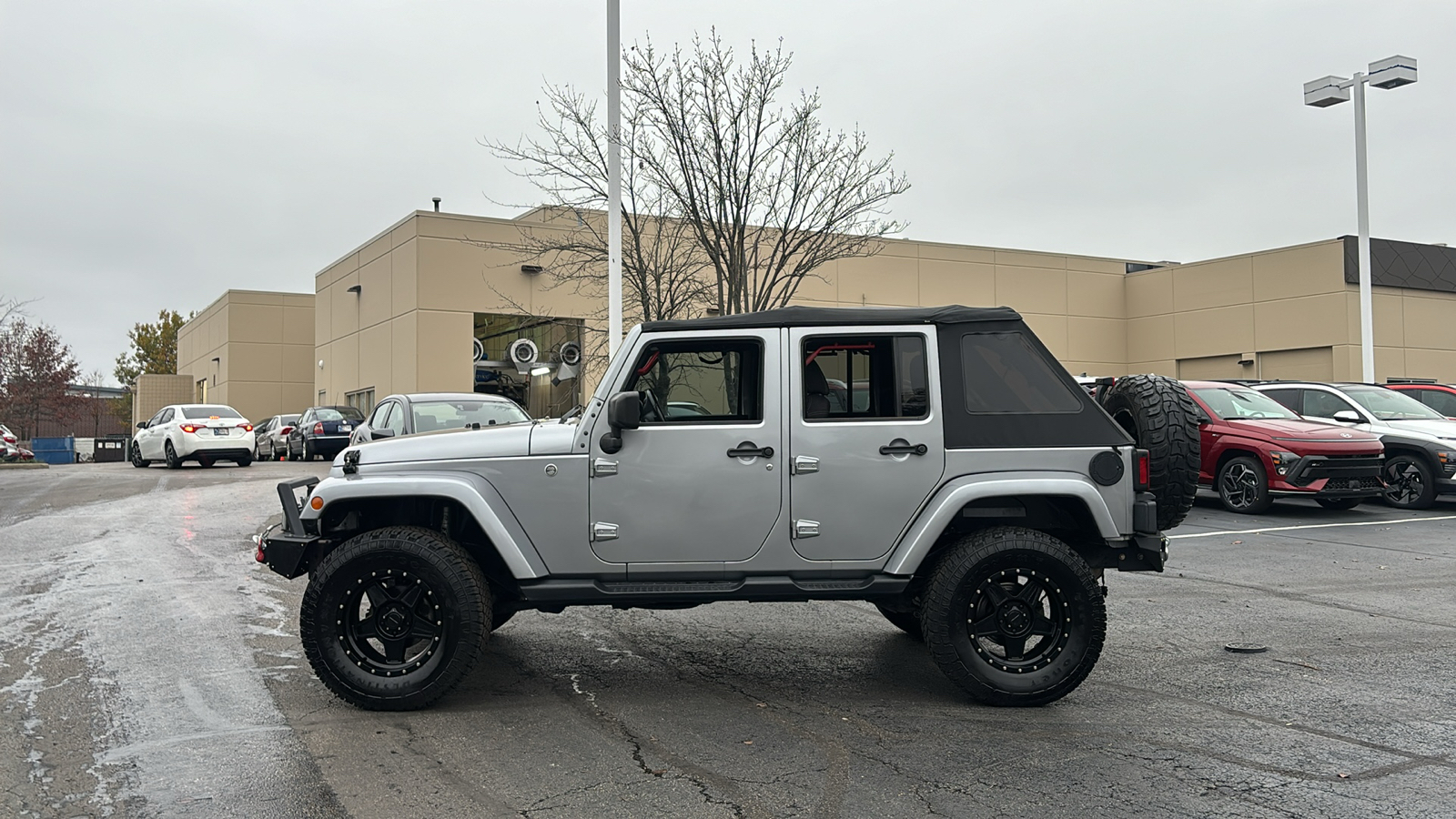 2017 Jeep Wrangler Unlimited Sahara 4