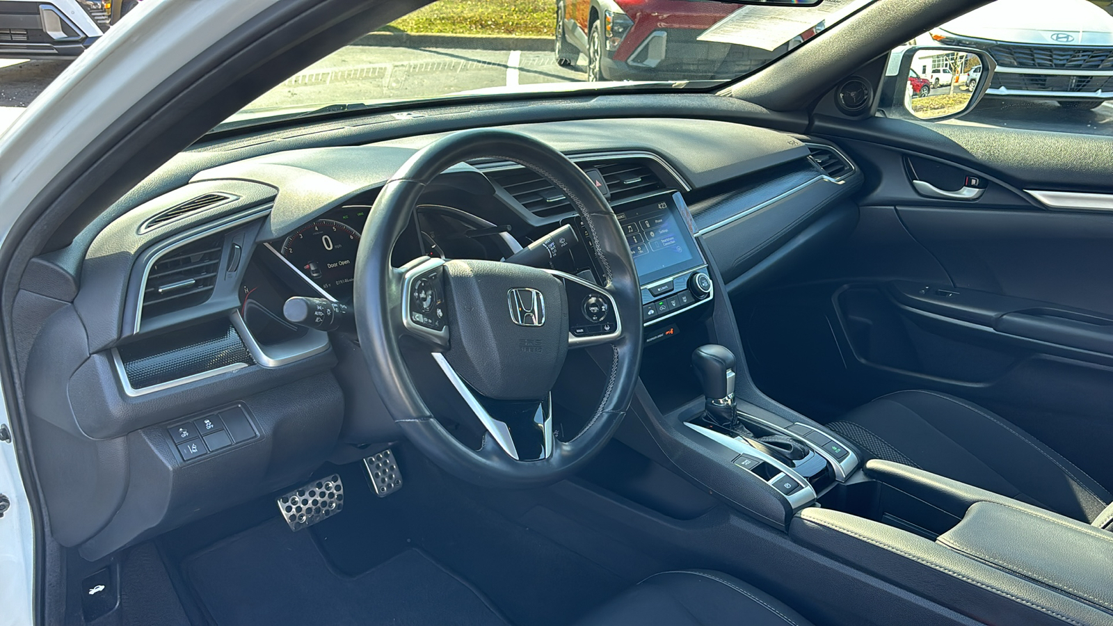 2020 Honda Civic Sport 28