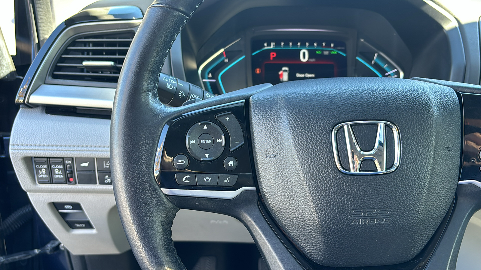 2018 Honda Odyssey Elite 19