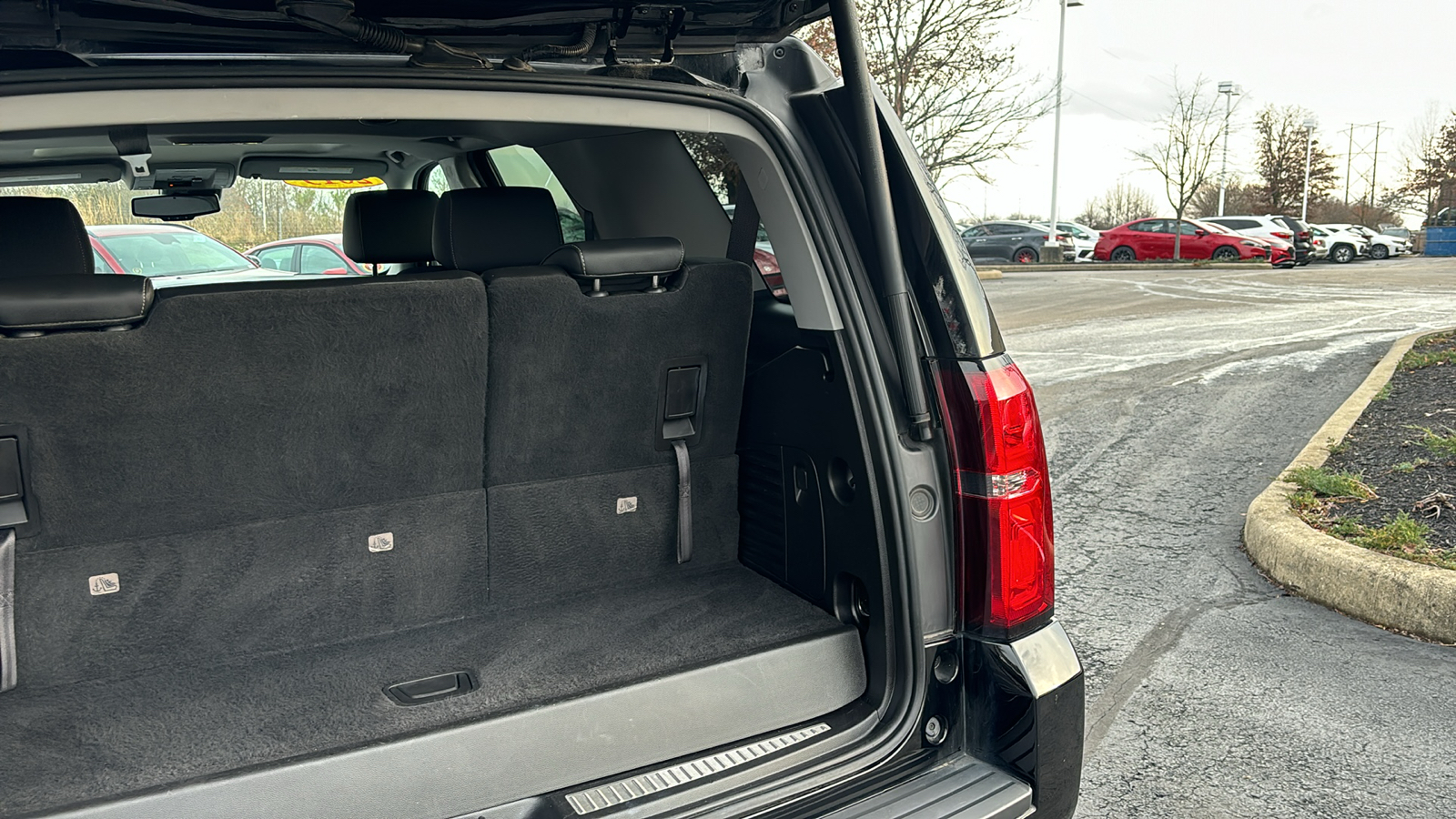 2019 Chevrolet Tahoe LT 38