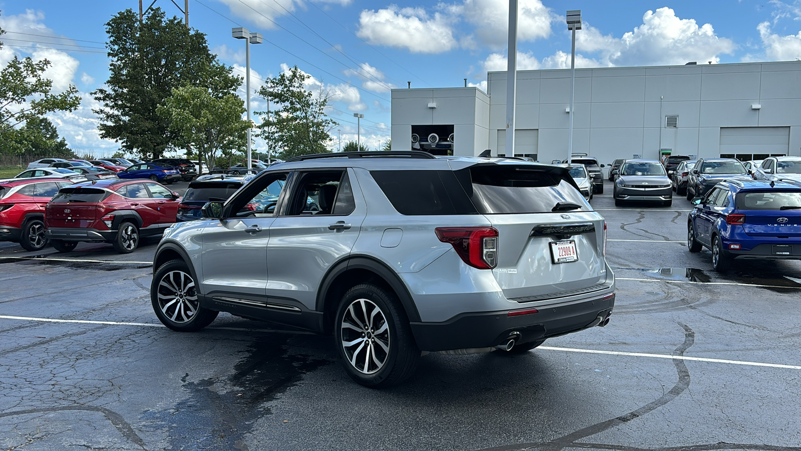 2023 Ford Explorer ST-Line 5