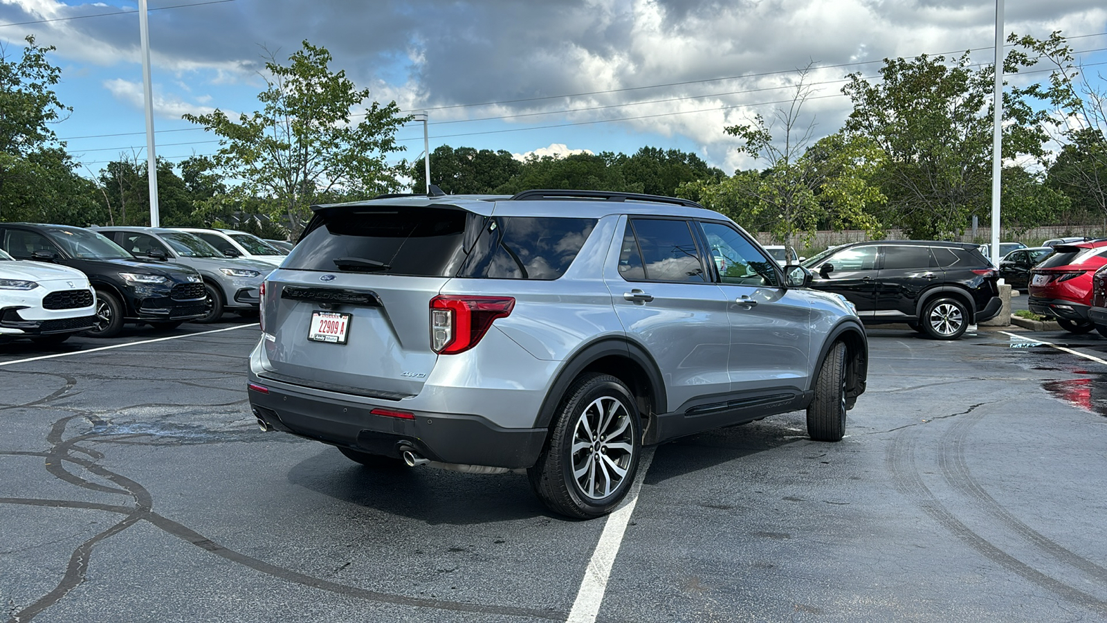 2023 Ford Explorer ST-Line 7