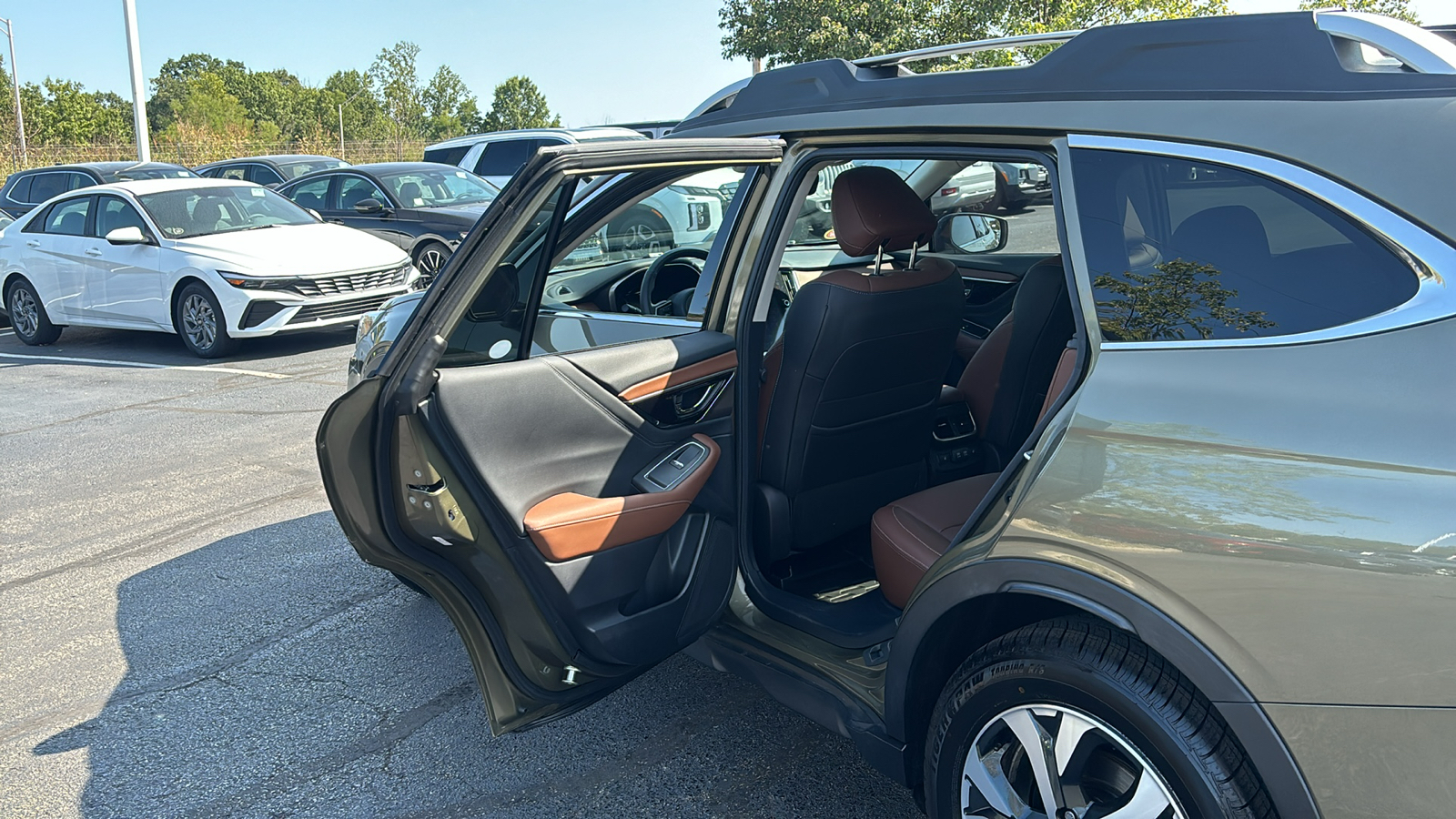 2021 Subaru Outback Touring XT 32