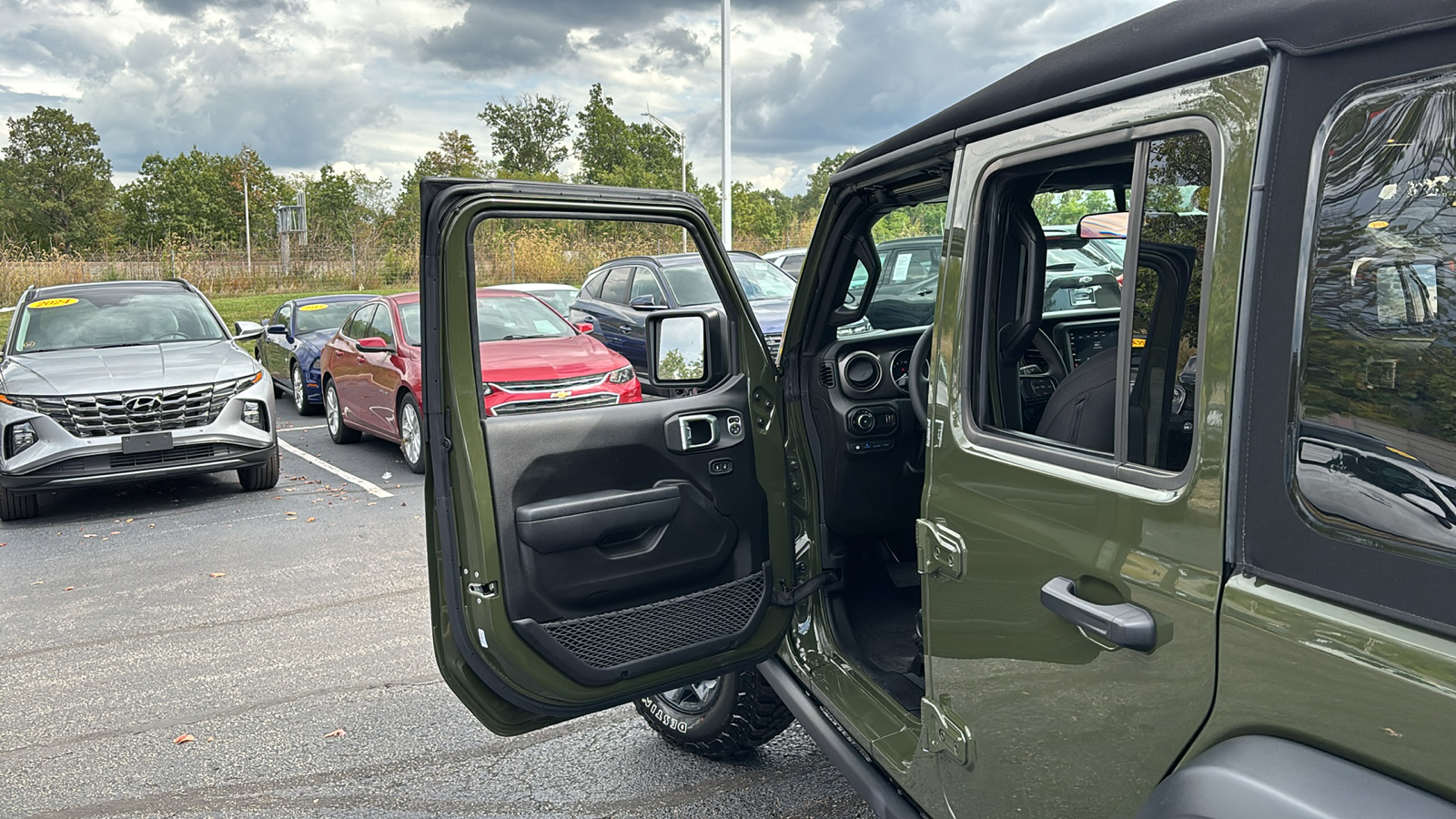 2023 Jeep Wrangler Willys 4xe 12