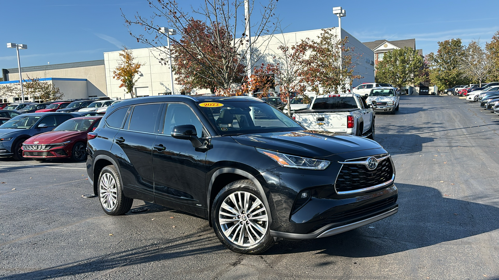 2022 Toyota Highlander Hybrid Platinum 1